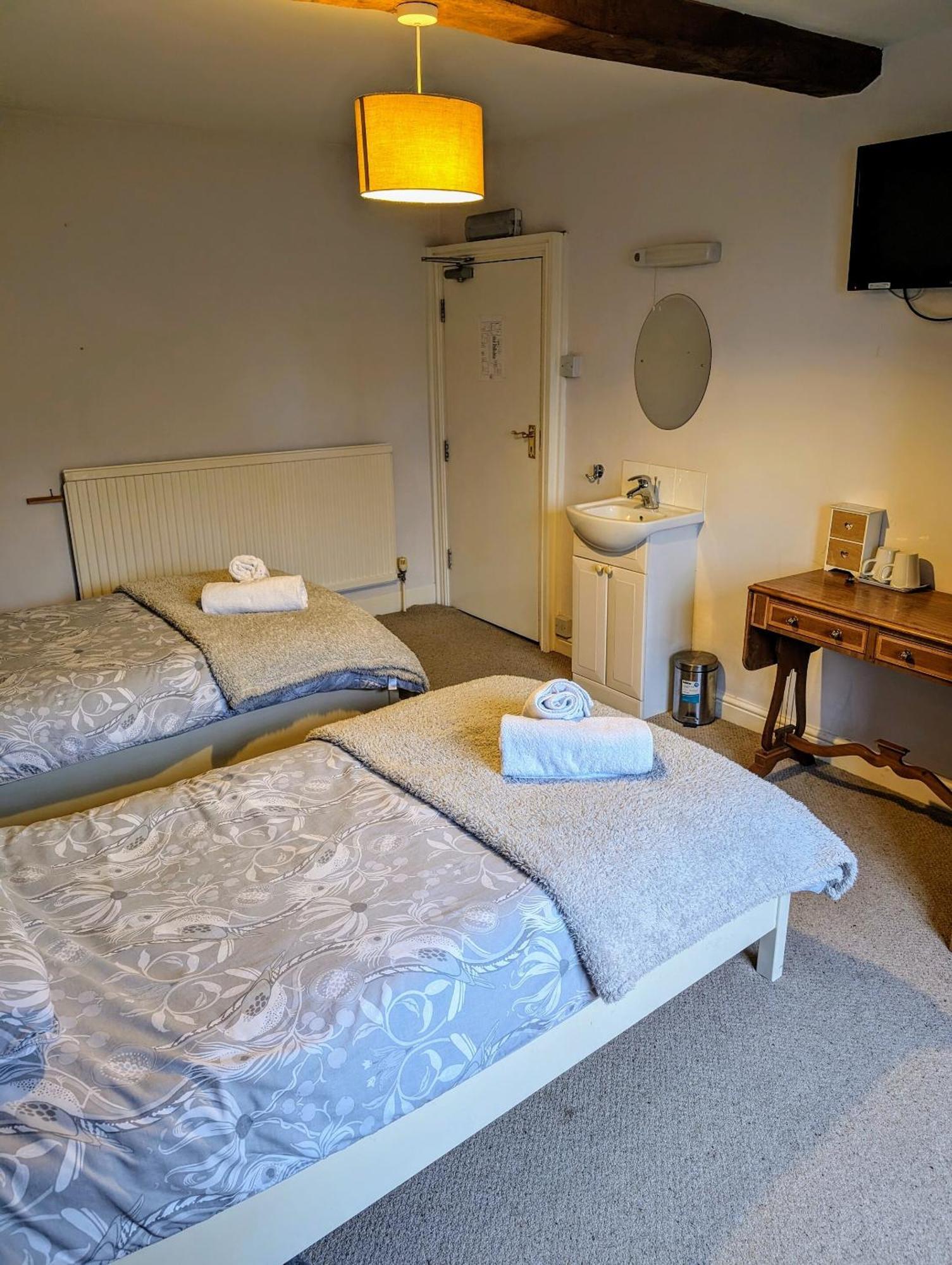 Bartholomew Arms Bed & Breakfast Maidford Ngoại thất bức ảnh