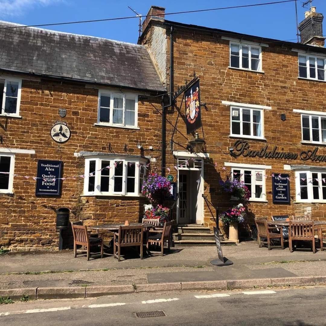 Bartholomew Arms Bed & Breakfast Maidford Ngoại thất bức ảnh