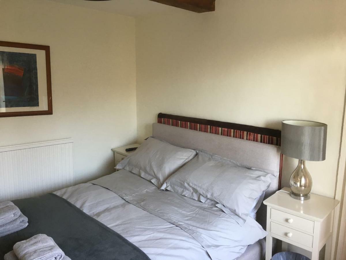 Bartholomew Arms Bed & Breakfast Maidford Phòng bức ảnh